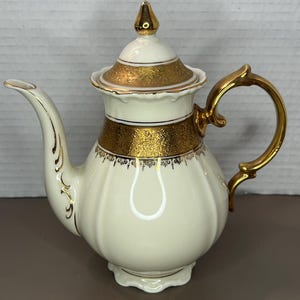 Seven Piece Vintage Royal Porzellan Bavaria KM Ivory with Gold Details Tea Set 1950s