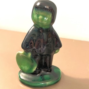 Vintage Warren Jade Green and Black Asian with Hat Figurine