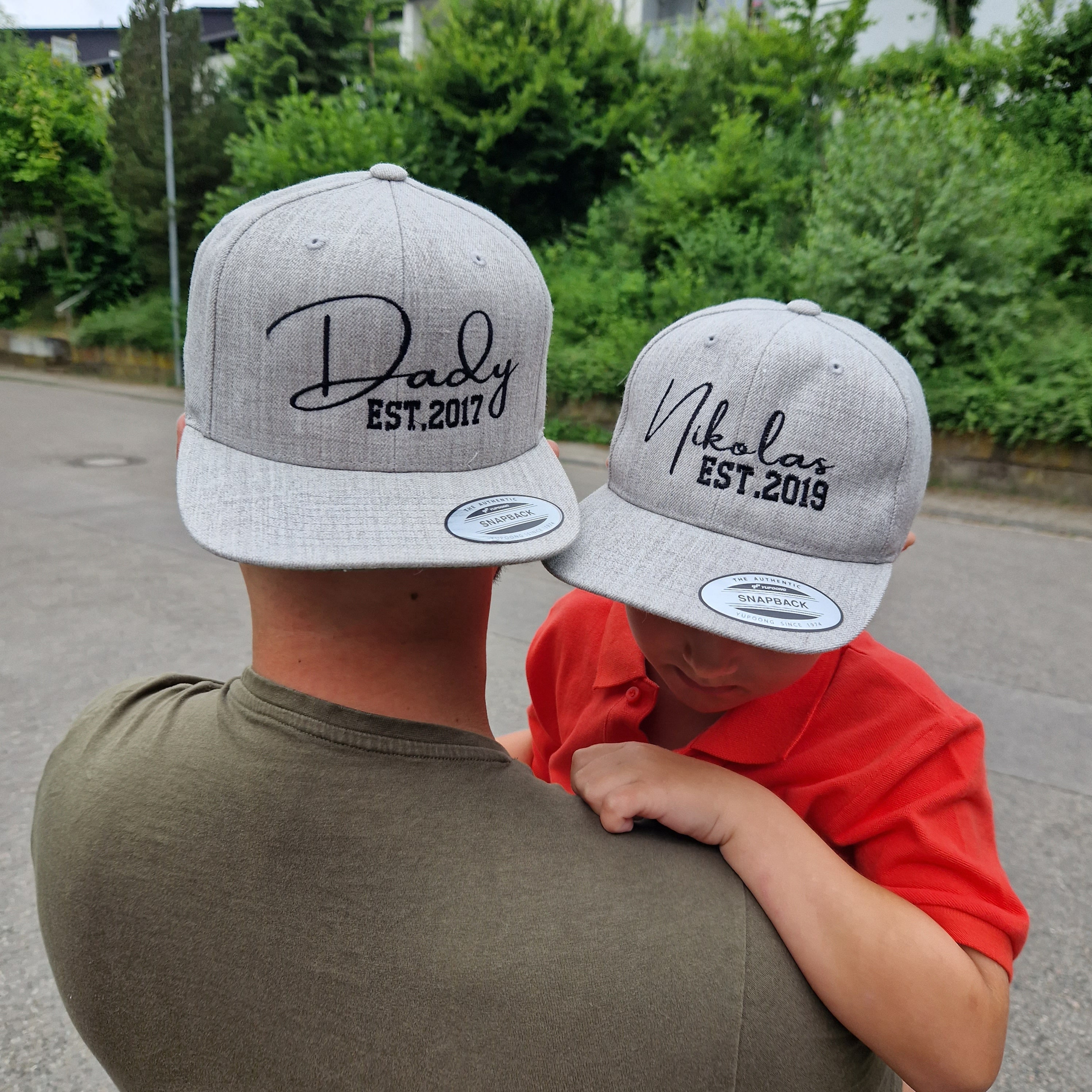 Produktbild von Kinder Baseball Cap Selbst Gestalten Und Mit Namen Besticken Lassen - Personalisierte Geschenke Von