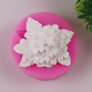 3D Hydrangea Silicone Mold: Flower Soap, Fondant, Baking Tool (6.5x6cm)