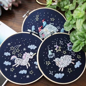 Kit de bordado de cordeiro com estrelas, bordado de unicórnio, kit de bordado de lua de estrelas, kit de bordado moderno de cisne, kit de bordado para iniciantes