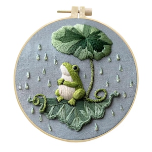 3D Frog Embroidery Kit: Lotus Leaf Rain Pattern, Beginner Crewel Design