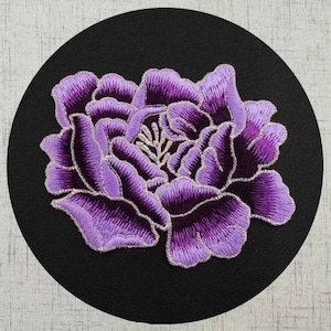DIY Peony Iron-On Patch: Colorful Clothes Embroidery (10x12cm)