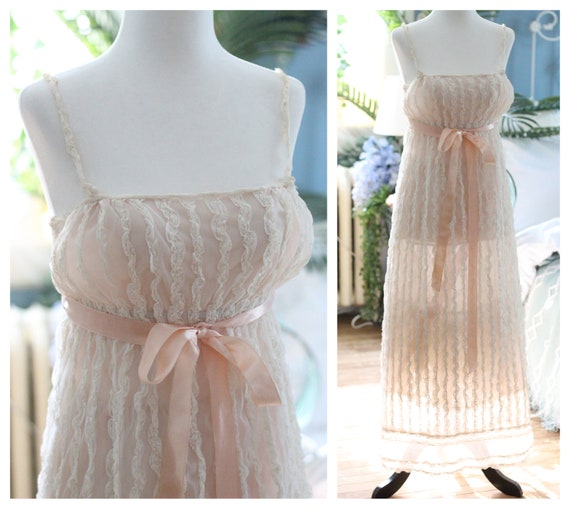 1970s peach empire waist peignoir set / nude beig… - image 3