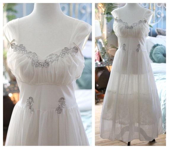 1950s white & silver princess peignoir set / empi… - image 10