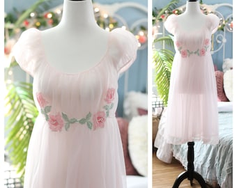 Camicia da notte babydoll rosa tenue anni '50 / maniche corte vita impero ricami floreali negligé principessa lingerie abito sottoveste camicia da notte