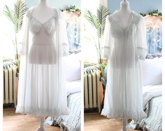 1950s soft blue floral peignoir set / v neck nightgown slip puffy sleeves robe lingerie gown nightie dress cottagecore princess fairy midi
