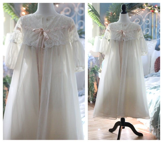 1950s Eyeful by the Flaums White & Pink Eyelet Embroidered
