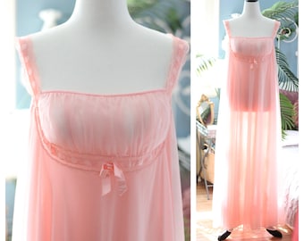 Camisón Warner's de estilo renacentista rosa de los años 60 / camisón con corpiño de estante, vestido de lencería, bata de princesa medieval, bata amplia, negligé