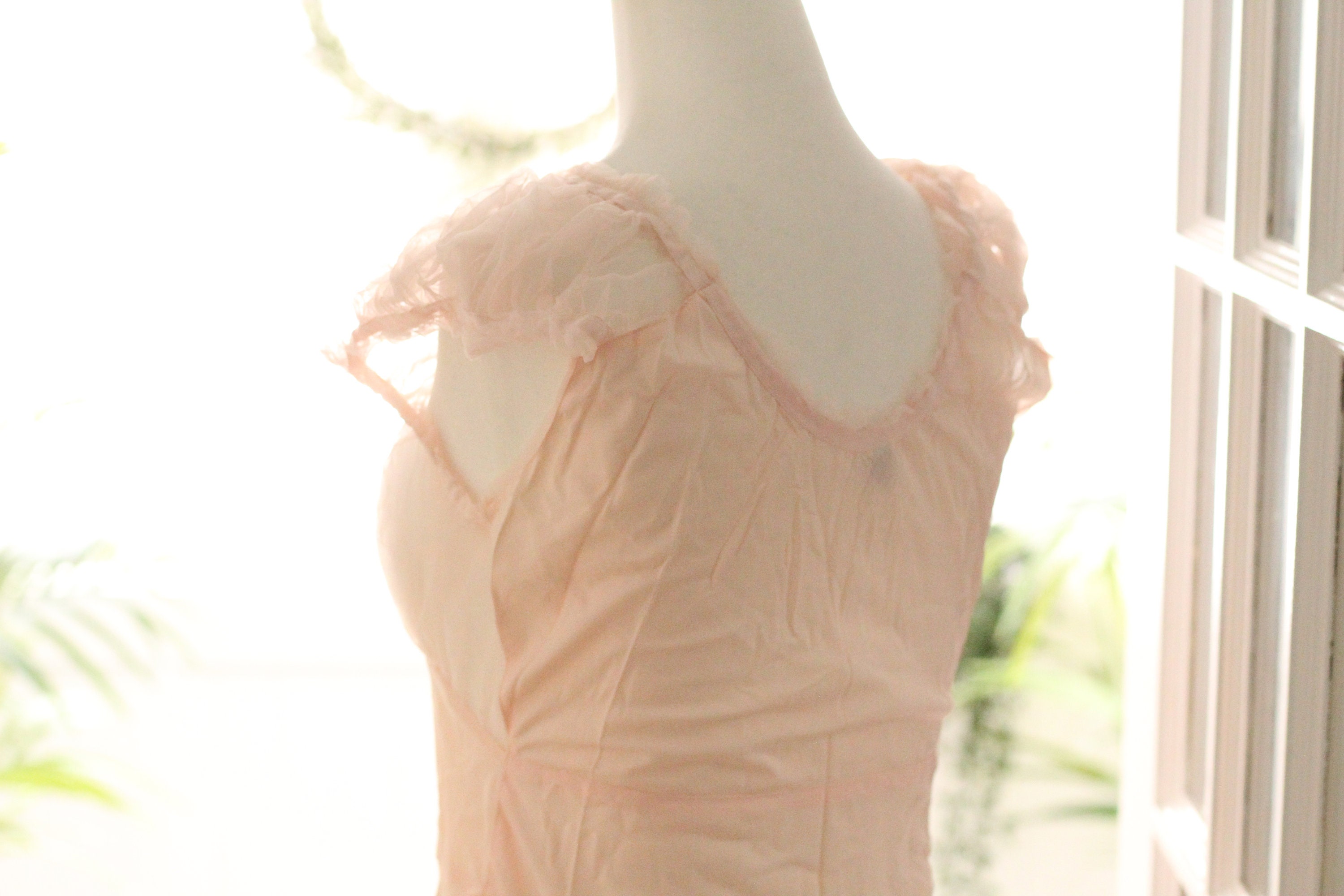 Vintage 1950s Blush Pink Nylon Nightgown | M/L