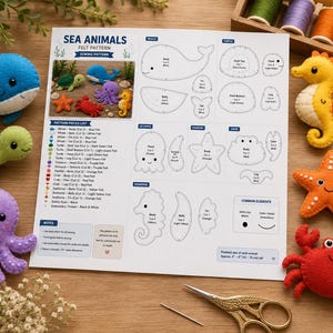 Op de afbeelding: Een vilt naaipatroonblad voor zeedieren met diagrammen voor een walvis, schildpad, octopus, zeester, zeepaardje en krab. Het document bevat een onderdelenlijst en een afgewerkte maat van 10-15 cm. Afgewerkte viltfiguren zijn afgebeeld.