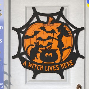 Halloween Schild Eine Hexe lebt hier, Halloween Türschild digitale Datei, SVG, Png, Glowforge