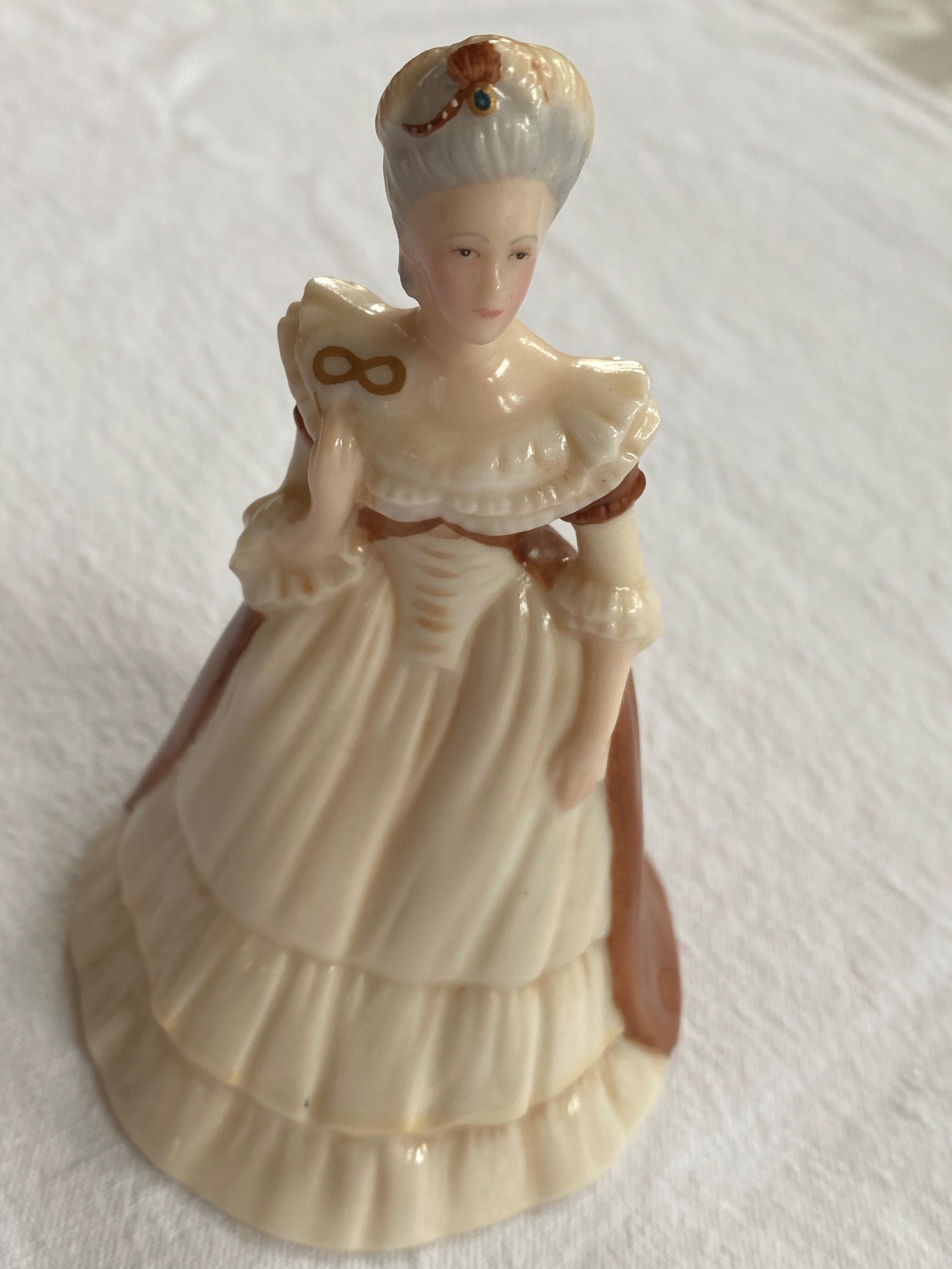 Vintage Porcelain Figurine Colonial Belles Franklin Mint belles of the