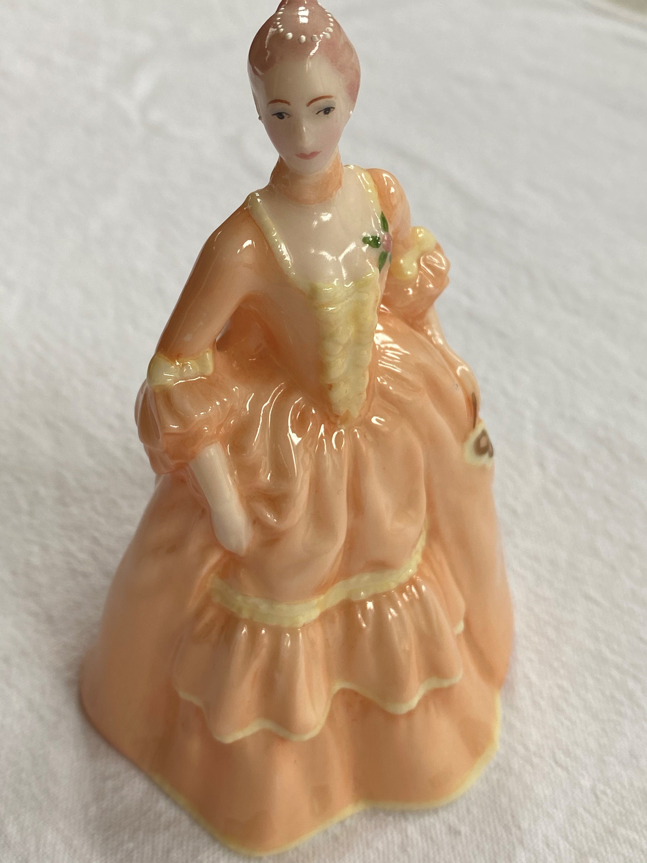 Vintage Porcelain Figurine Colonial Belles Franklin Mint belles of the