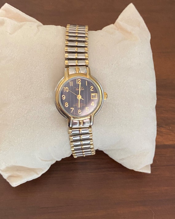 vintage stretch band watch
