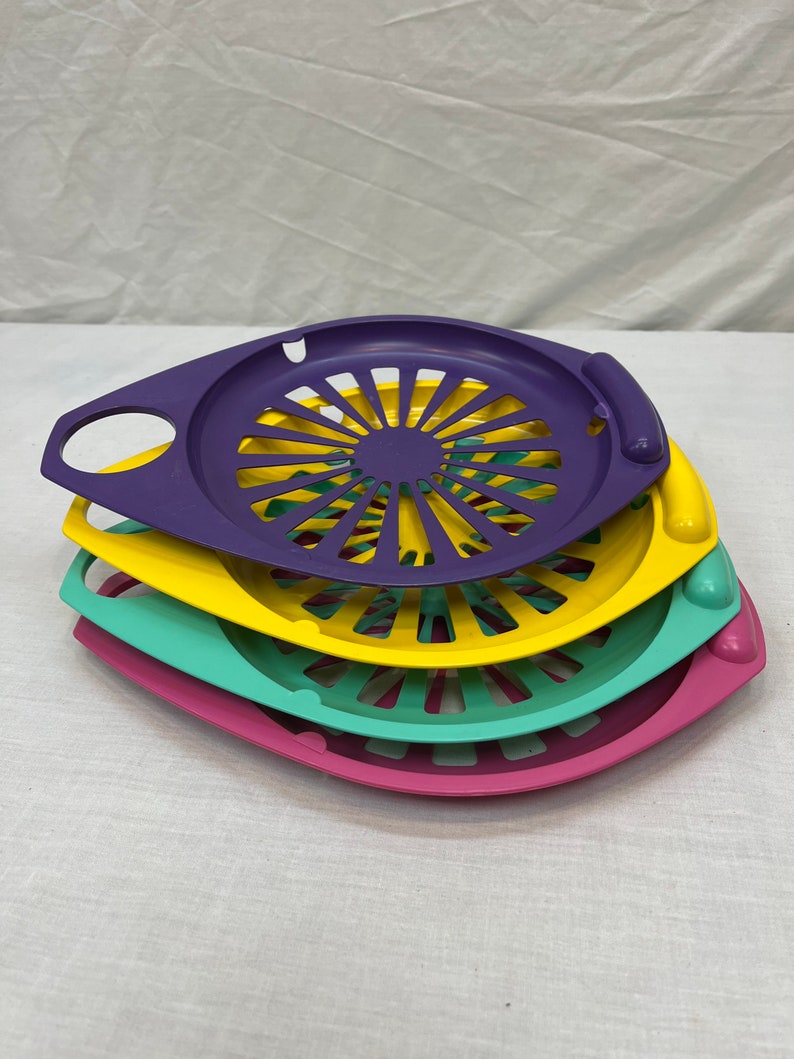 Vintage Paper Plate Holders, Set of 4, Plastic Plate Holders, Purple