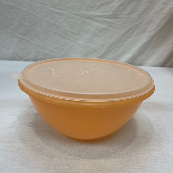 Vintage Tupperware orange bowl with lid, peach color number 236-9 with lid, retro Tupperware, orange bowl, medium mixing bowl