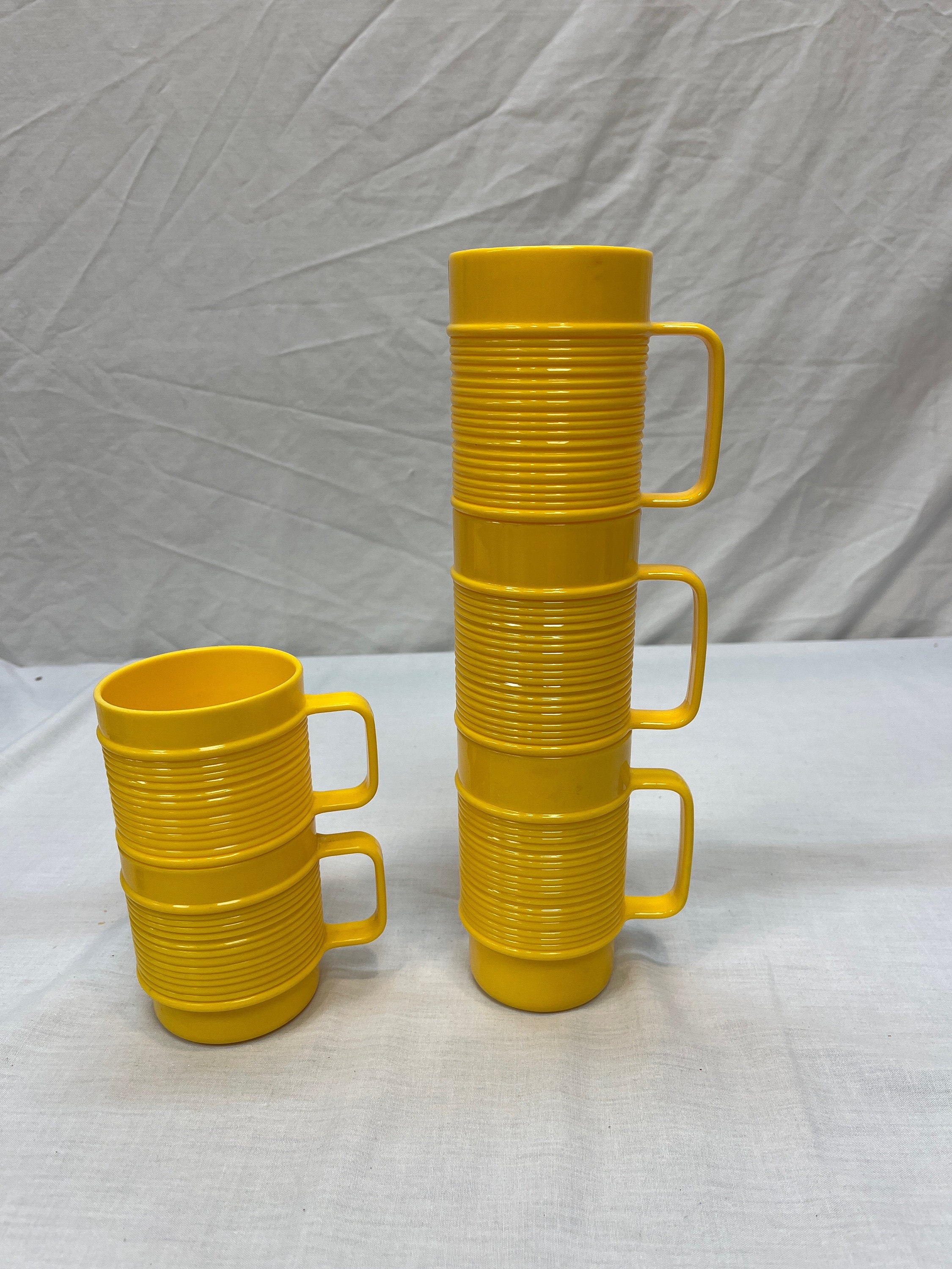 Vintage Rubbermaid Yellow Mugs Set of 7 Raised Rings Cups 