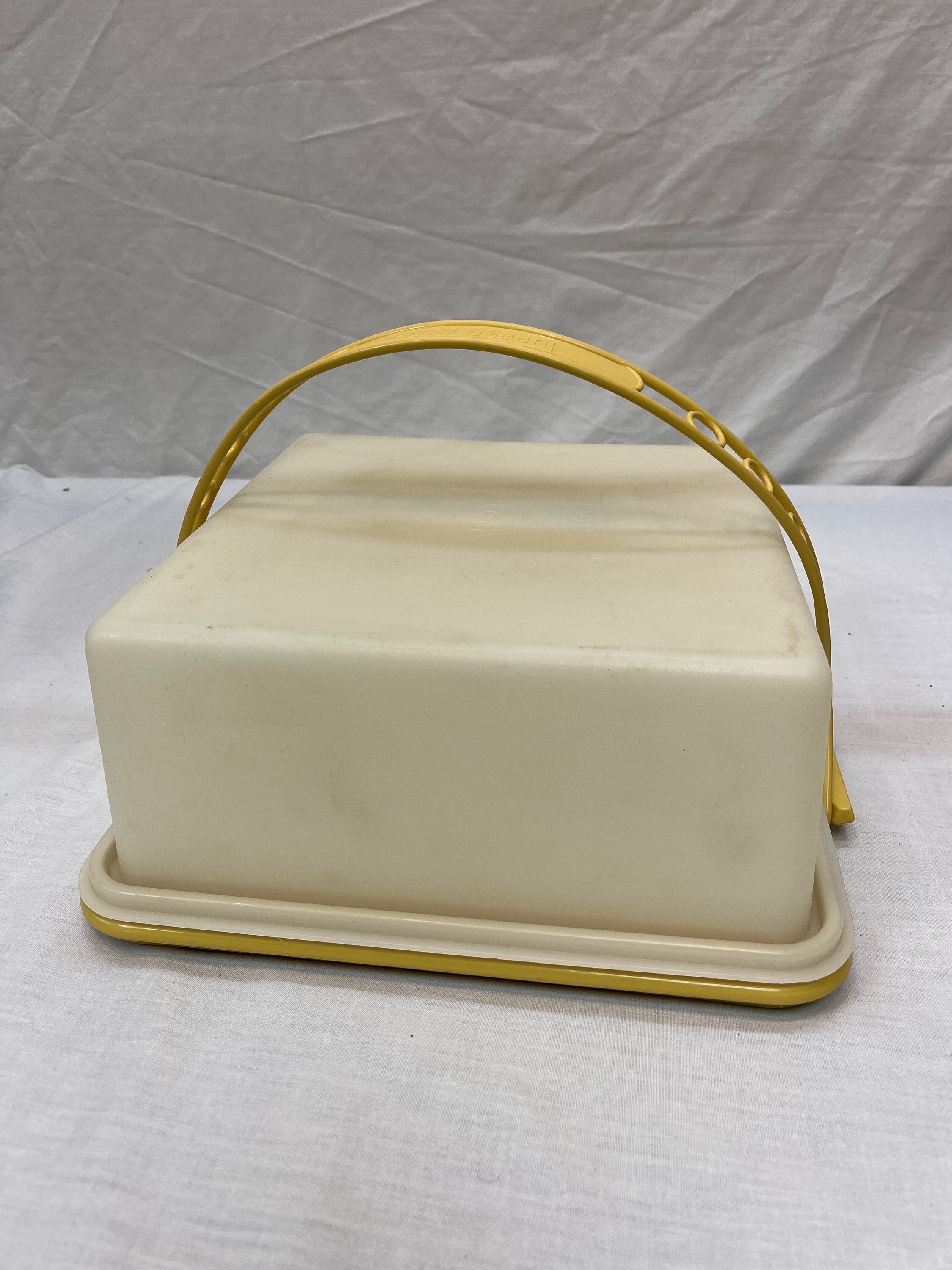Vintage 2 Piece Rectangle Cake Carrier Keeper in Great 