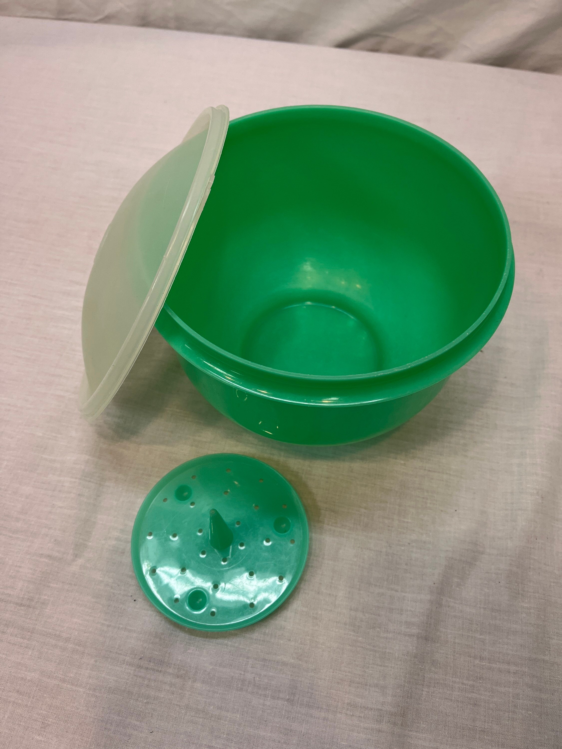 Vintage Tupperware Crisper Container Large Lettuce Keeper Etsy