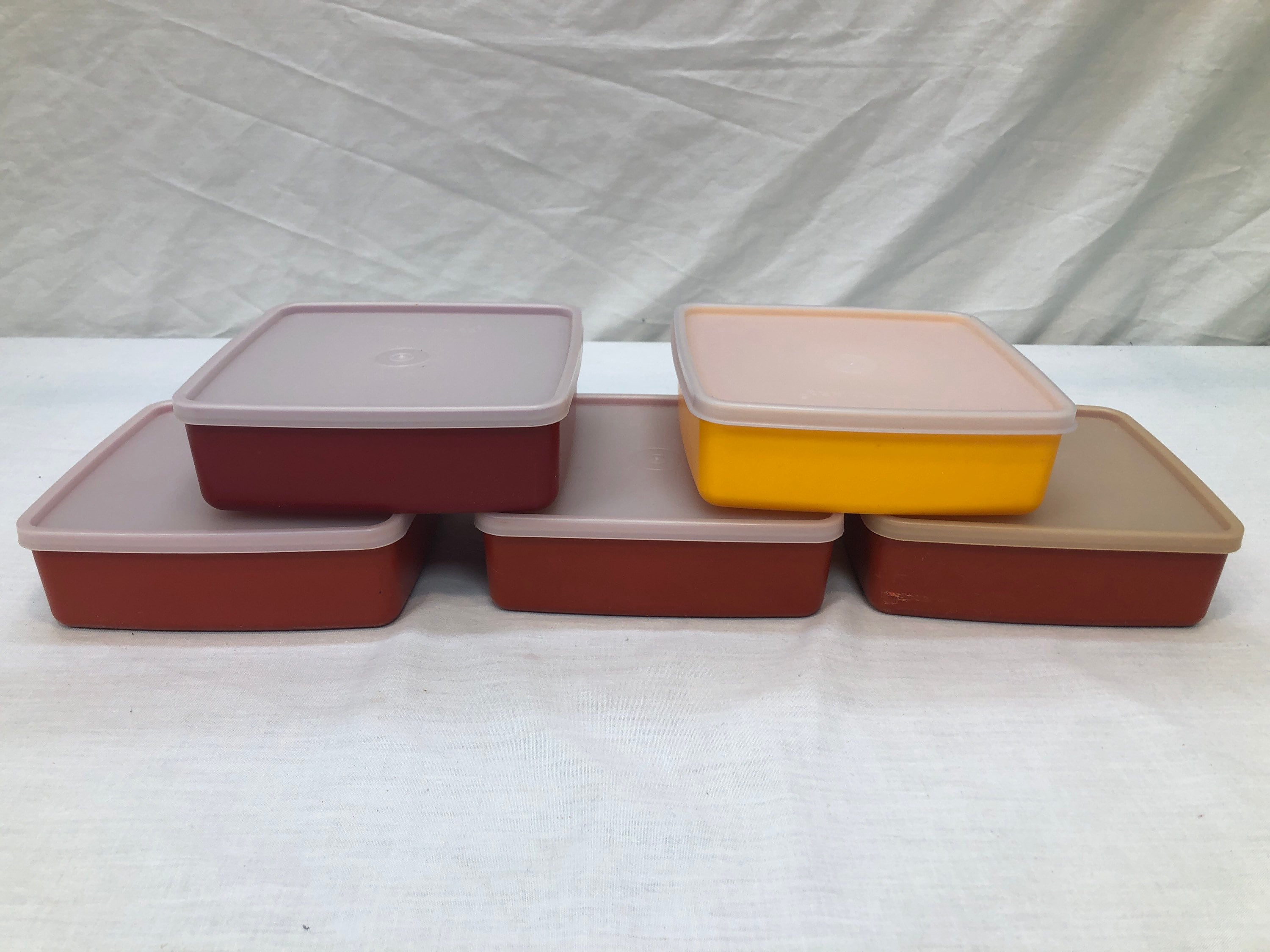 Tupperware Sandwich Keeper Plastic Food Storage Container Set