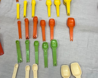 Vintage Tupperware measuring spoons, measuring utensils, 1 Tbsp, 1 tsp, 1/4 tsp, 1/8 tsp, baking, yellow, orange, sold individually