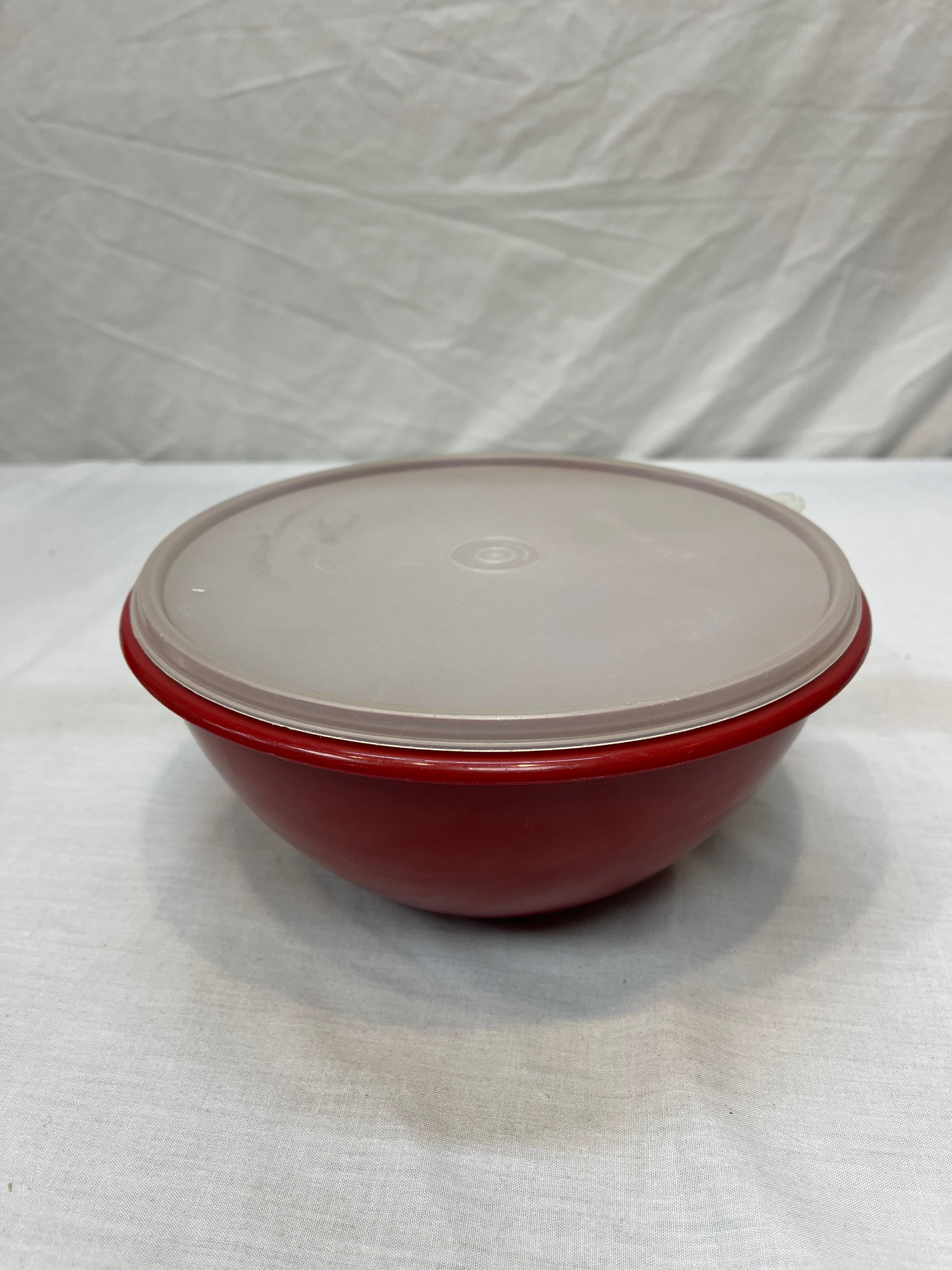 Tupperware ♡新品未使用　ボウルMMセット　昭和レトロ　ギフトボックス Tupperware ♡新品未使用 ボウルMMセット 昭和レトロ ギフト