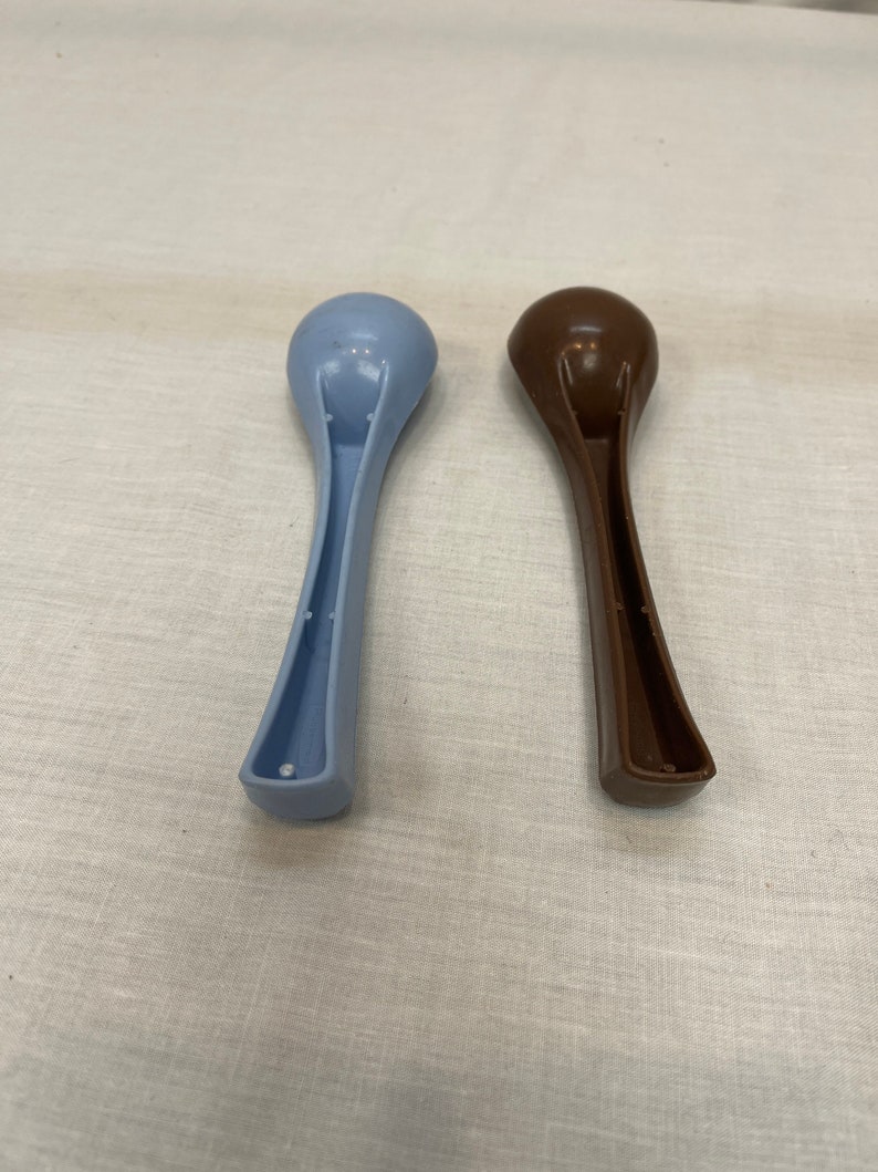 Vintage Rubbermaid Ice Cream Scoop, Rubbermaid 1910, MCM Kitchen, Brown