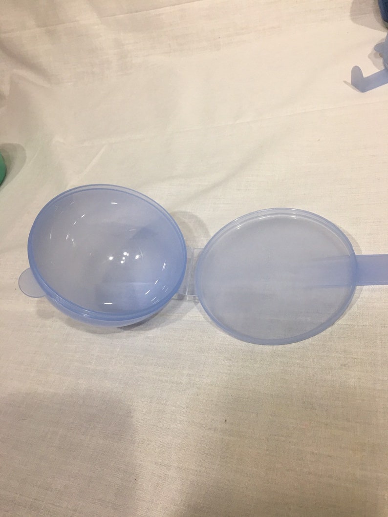 Tupperware Fridge Keeper, Blue Onion Keeps, Space Saving Keepers