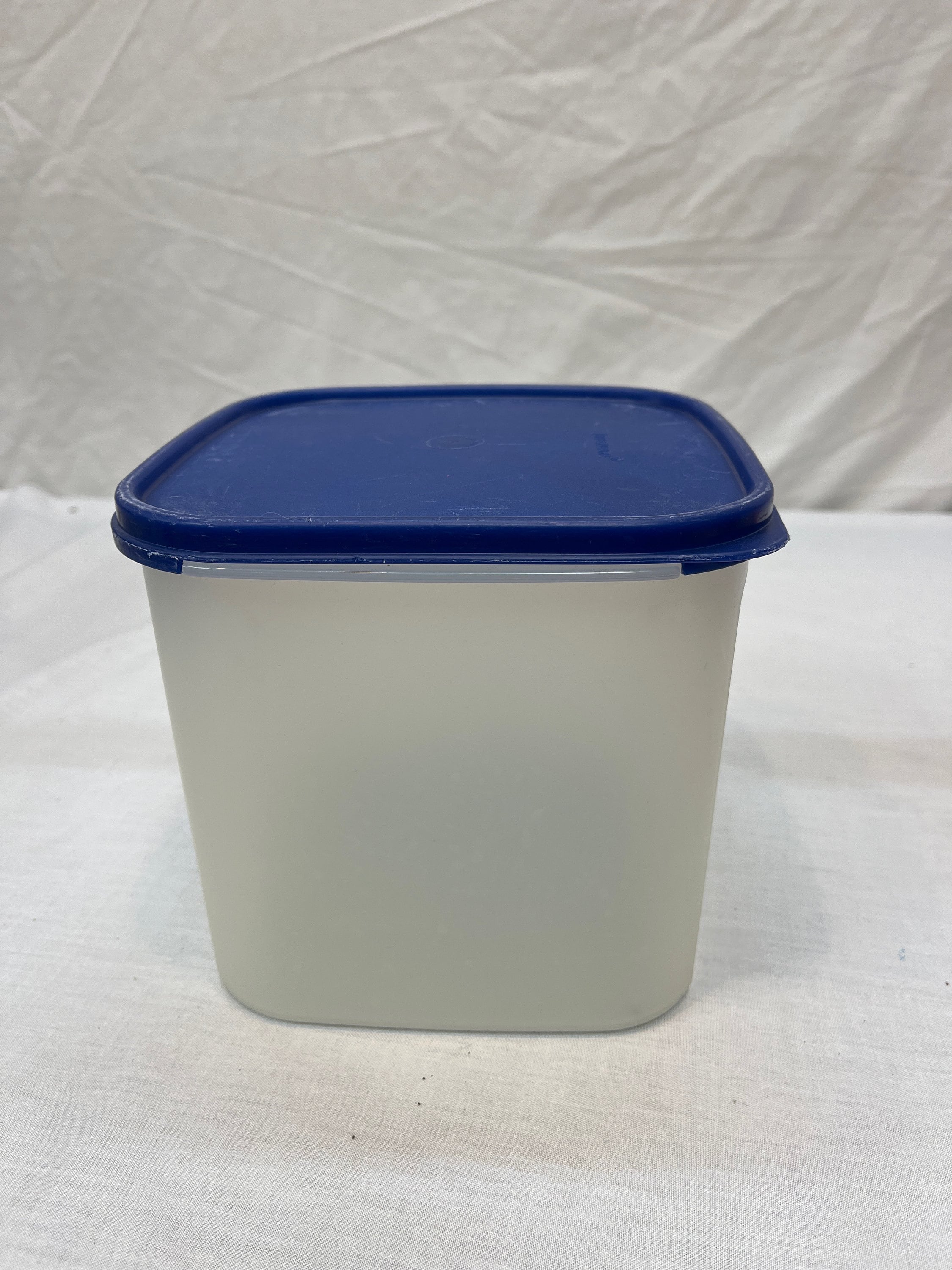 Vintage Tupperware Square Seal Storage Container / Extra Large 166 W/ Lid  223 Sheer Space Saving Stackable, Plastic, Portable Bake Sale 