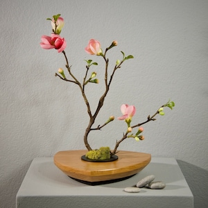 Ikebana Ga Vase