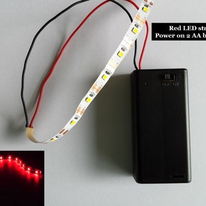 Striscia LED rossa alimentata da 2 batterie AA, catena di batterie LED, luce rossa, luce per feste, bevande da bar luminose, festa di compleanno con luce rossa, scatola per batterie