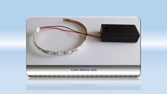 Tira de LED blanco frío Funciona con pilas 9V, estanterías LED