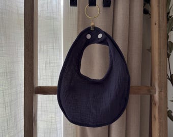 Classic Muslin Baby Bib – Personalized Embroidered – Custom  Name or Monogram – Baby Shower Gift – Everyday Essential Keepsake - Newborn