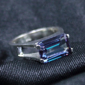 alexandrite ring , 925 sterling silver 8*12 mm emerald cut lab created alexandrite gemstone ring color changing alexandrite anniversary ring