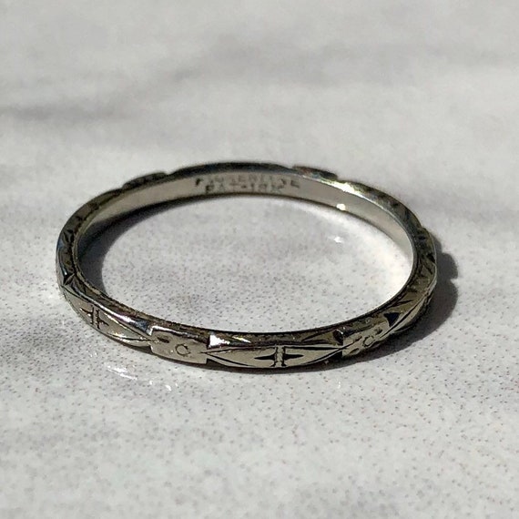 Art Deco 18k Florentine Pattern Band Late 1920s Ea