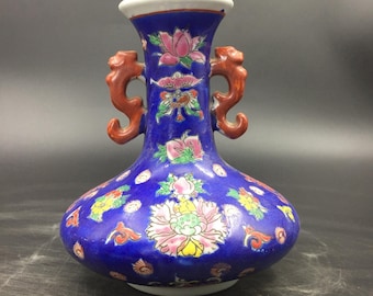Chinese OLD blue and white porcelain dragon vase W qianlong mark RN