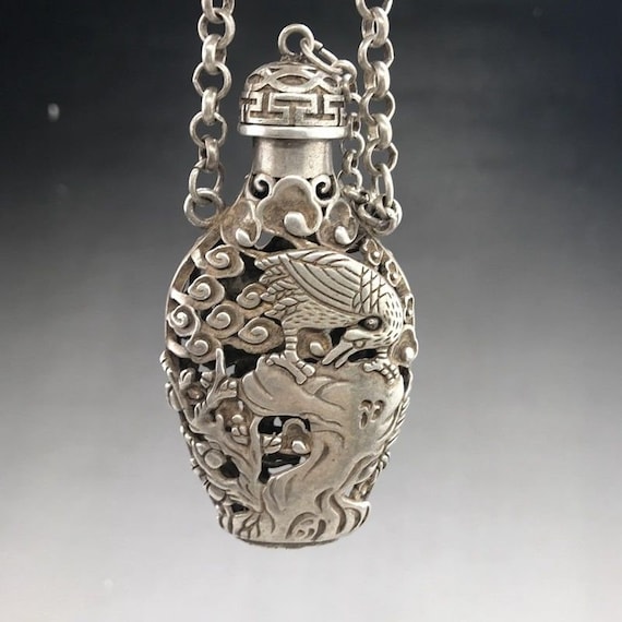 Exquisite Old Chinese Handmade carving brass Carved scorpion Exquisite pendant