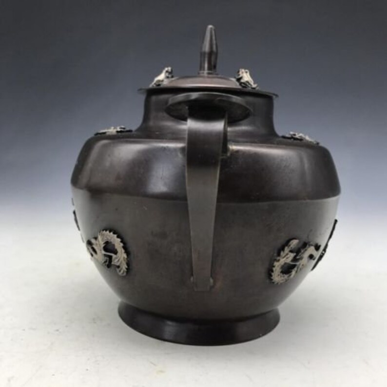 Pure copper teapot hand-carved dragons images in ancient China