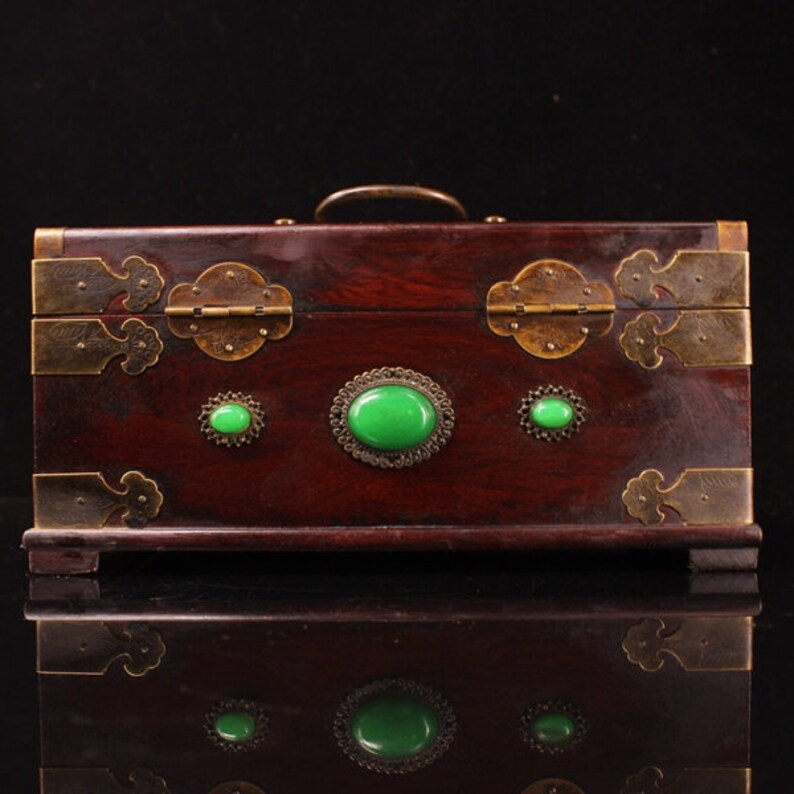Chinese collection of mahogany boxes during the Republic of China