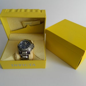 Mens Invicta Reserve 6106 watch, rare, heavy and in excellent condition