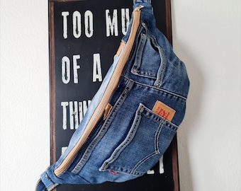 Upcycled denim crossbodytas, festivaljeans heuptasje
