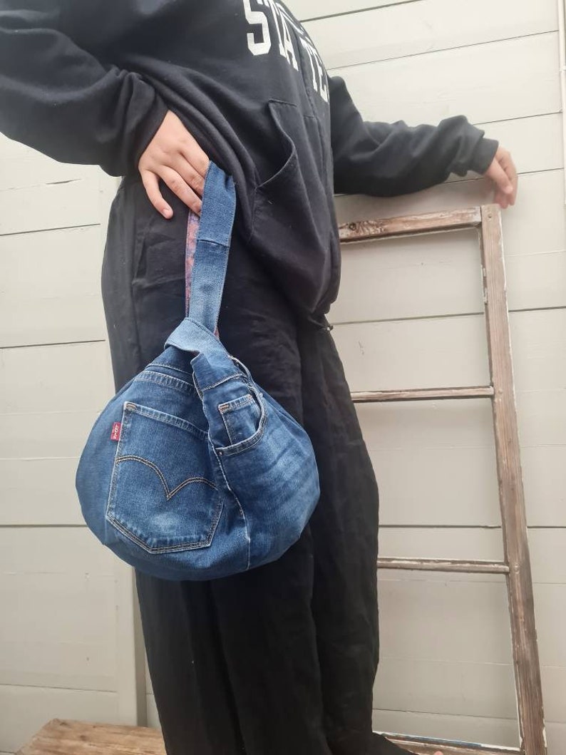 sac à nœuds en jeans, bracelet en denim recyclé, sac à nœuds, taille moyenne image 7