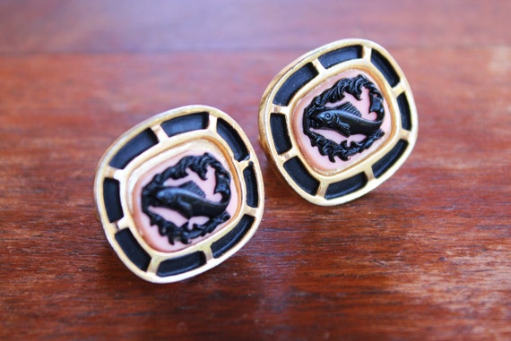 Anson Pink and Black Carved Fish Cameo Style Cuff… - image 2