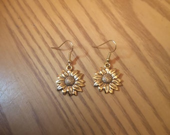 Boucles d'oreilles en or tournesol antique