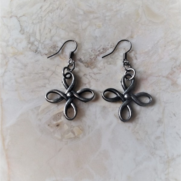 Gunmetal celtic flower earrings