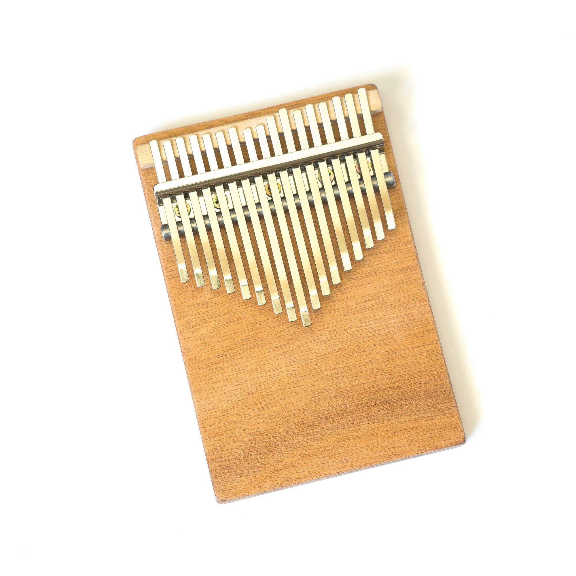 Kalimba 17 lames fabriqué en France Instrument de musique artisanal en bois  fait main en Occitanie, Gard Piano à pouces sansula -  France