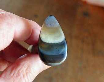 Montana agate cabochon