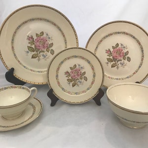 Vintage Homer Laughlin Eggshell Georgian Open Rose Plate Setting - 6 Pieces