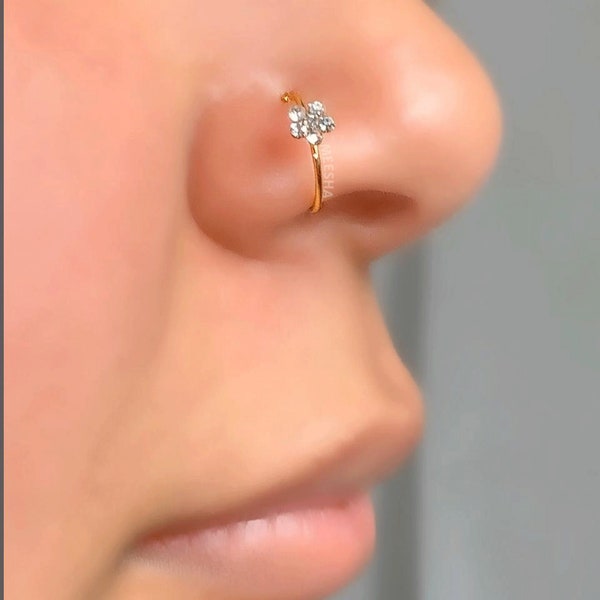 Bague dans le nez petite fleur, faux clip sur le cerceau dans le nez, piercings nez argent/or, anneau tragus, cerceau du cartilage, boucle d'oreille hélice vers l'avant